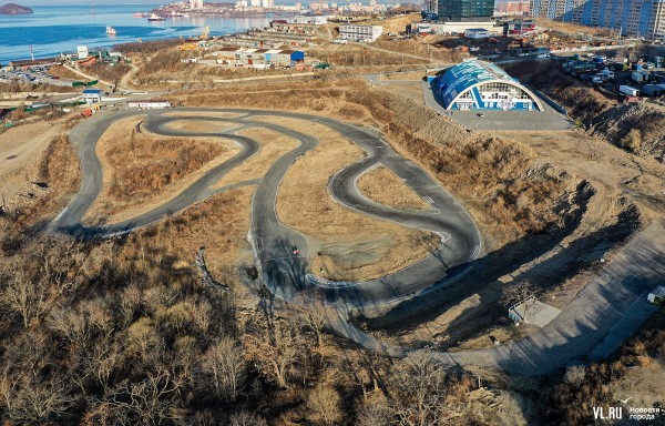 «Застроят или благоустроят?»: картодром «Змеинка» во Владивостоке готовят к торгам из-за конфликта картингистов (ФОТО)